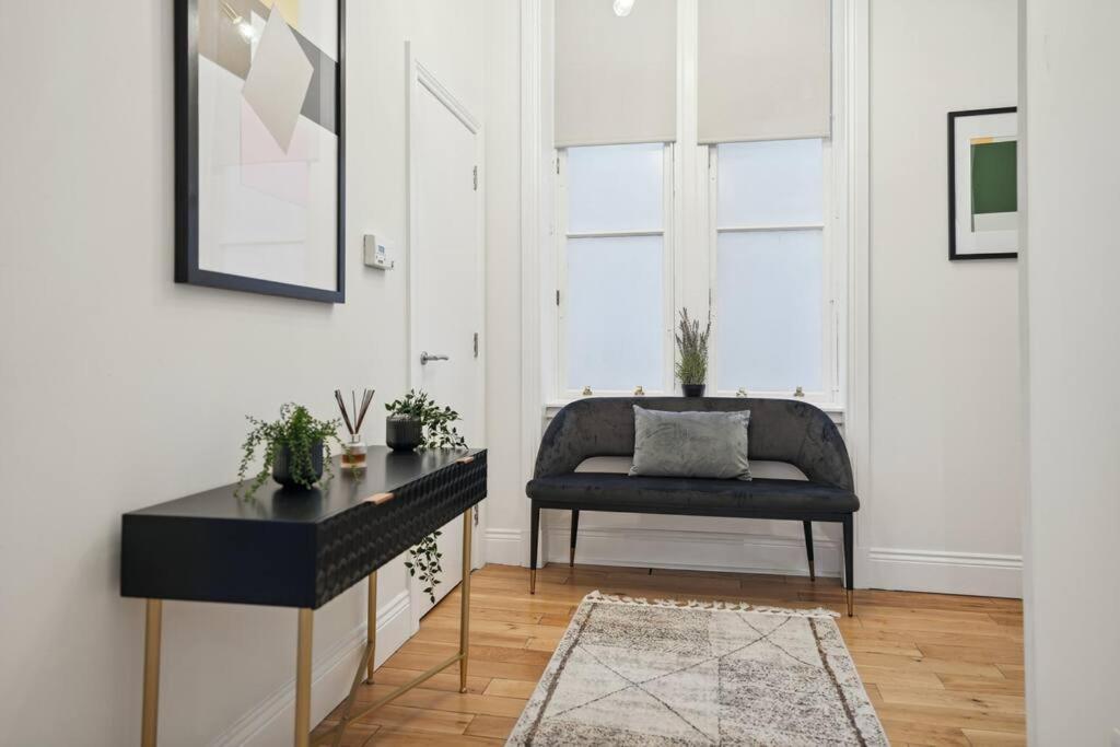 Luxurious 2 Bed Blythswood Flat *