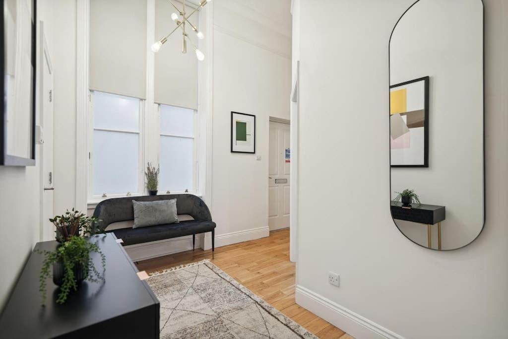 Luxurious 2 Bed Blythswood Flat