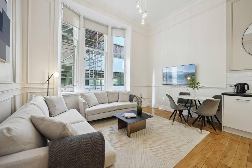 Luxurious 2 Bed Blythswood Flat * Glasgow